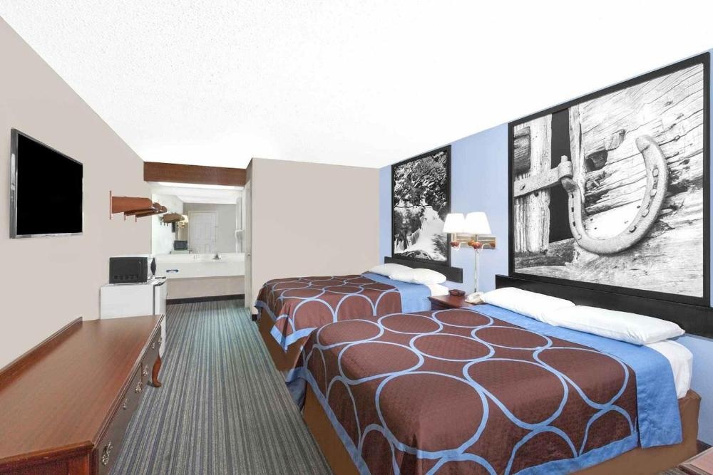 Super 8 by Wyndham Whiteville